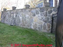 If you choose to install a guardrail on a deck lower than 30, you must still meet code requirements. Retaining Wall Guardrails Requirements For Guardrailings Along Retaining Walls Photos Codes Hazards