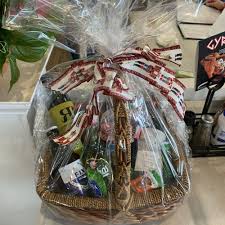 italian food gift basket made in