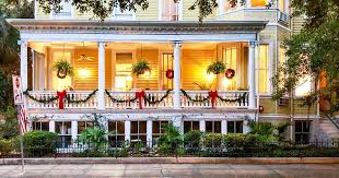 decorate for christmas in savannah