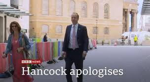 Uk health secretary matt hancock has apologised for breaching coronavirus social distancing guidelines after pictures appeared of him embracing his top aide. Vp2px 6oqfb M