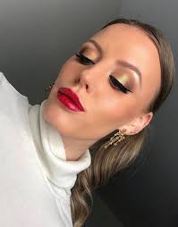 the perfect red lip does exist molly sims
