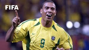 ʁoˈnawdu ˈlwis nɐˈzaɾju dʒi ˈɫĩmɐ; Ronaldo Through The Years With Brazil Youtube
