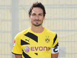 Obviously, the latter are more valuable. Mats Hummels Imdb