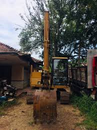 Colombo, heavy machinery & tractors. Cat E70b Excavator Machinery