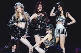 Rosé looked like the princess of some country no one has. Blackpink S 10 Most Iconic Outfits Over The Years