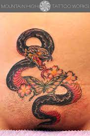 デリケートゾーンへの蛇のタトゥー | 札幌のタトゥースタジオ MOUNTAIN HIGH TATTOO WORKS作品集