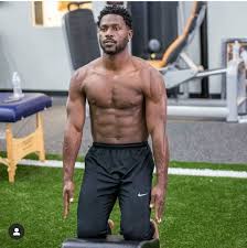 In 2011, he became the first nfl player in history to compile over 1,000 returning and receiving yards in a single season. Antonio Brown Bio Wife Girlfriend Age Net Worth Insta