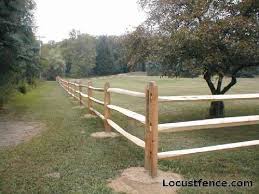 This one was at a pumpkin patch at a church. Pin By Morrissa Ice On Woodworking Fence Landscaping Post And Rail Fence Cheap Fence