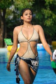 hqwallpictures1080p South Indian Actress Priyamani Hot Bikini.