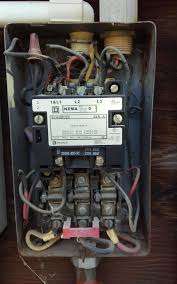 There are other colors of wire but there are the most common ones you'll find in your home. Old Electrical Wiring Faqs Types Of Electrical Wiring In Older Buildings