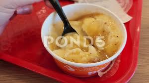 mashed potatoes and gravy popeyes