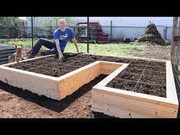 How To Build A Keyhole Raised Bed