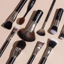 foundation brushes let them help you out