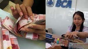 Bank bca sebagai bank swasta terbesar di indonesia menyediakan produk deposito dengan bunga deposito bca sebesar 2,85%. Tindakan Bank Bca Soal Deposito Nasabah Lenyap Uang Rp 1 M Hilang Selama 32 Tahun Menabung Surya Malang