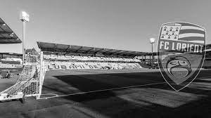 Lorient Ligue 1 - Nach Ligue-1-Spiel in Lorient: Platzwart stirbt nach Unfall mit  Rasen-Beleuchtungsanlage - Sportbuzzer.de