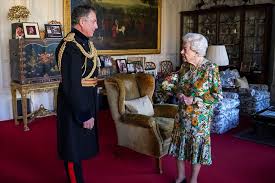 Queen Elizabeth II resumes royal duties after health scare