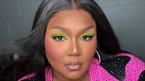 lizzo s special 2our makeup holds