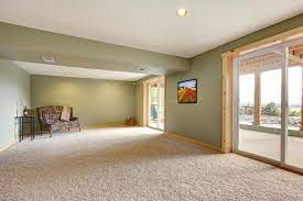 what color walls go with a brown carpet