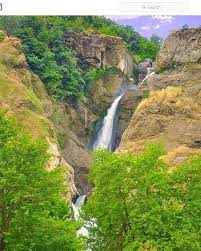 نگاهی تازه - آبشار شلماش آبشار شلماش از مهم‌ترین آبشارهای جاری که در سطح  استان آذربایجان غربی و در شهر سردشت است. این آبشار که در واقع از سه آبشار  تشکیل شده
