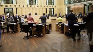 It is the upper house and acts mainly in an advisory capacity, since political power resides. Bundesrat Phoenix