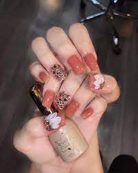 cần tuyển thợ nail xuyên bang đi làm