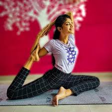 yoga trainer baner pune yoga teacher