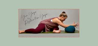 yin yoga vs restorative yoga