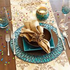 dining table decor holiday dinnerware