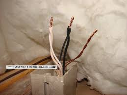 Or make pigtails with approved wirenut ($5.00 for two) in those house, i did both. Splicing Wires In A Light Fixture Box