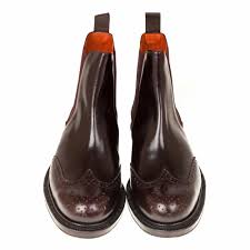 Челси — ботинки, которые имеют викторианские корни. Botinki Chelsi Zhenskie 1665 Oscaria