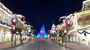 disney leave the christmas decorations