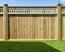 how to build a diy privacy fence on a