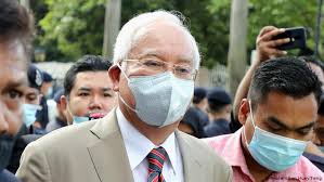 Najib amhali was born in nador. Zwolf Jahre Haft Fur Malaysias Ex Premier Najib Razak In Finanzskandal Prozess Aktuell Asien Dw 28 07 2020