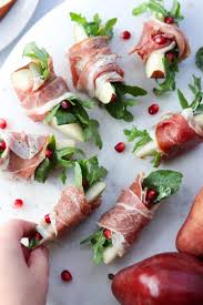Antipasto skewers an easy party food. 50 Easy Christmas Party Appetizers Best Recipes For Christmas Appetizer Ideas