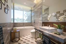 Tip dan trik desain interior kamar mandi selengkapnya dapat dibaca klik di sini. Butuh Inspirasi Untuk Dekorasi Kamar Mandi Kecil Minimalis Cek Disini