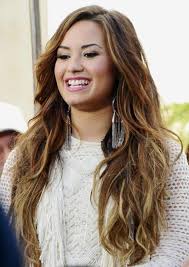 Demi lovato talks about finally feeling free and authentic with her new short haircut, and how she used to hide behind her hair. Demi Lovato Hair Color Revolution Theeluckynineteen Blog