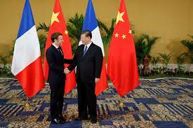 Macron “fait les yeux doux à Xi Jinping”