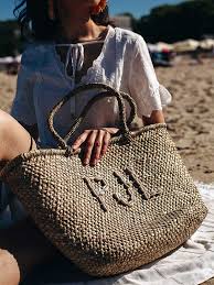 Плажните ни чанти са изненадващо леки, но изработката им е от здрави и първокачествени материали. Plazhni Chanti Na Atraktivni Ceni Obuvki Bg