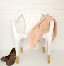 how to revive an old chair using paint