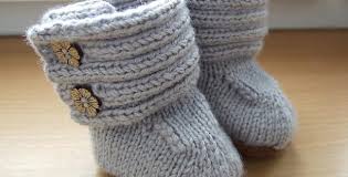 knitted baby ugg booties free pattern