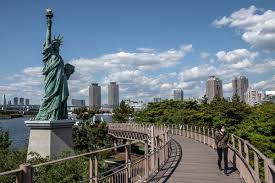 odaiba statue of liberty tokyo an