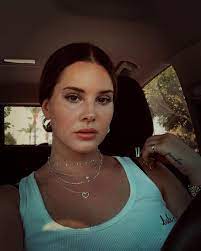 Lana Del Rey explains why she's quitting social media