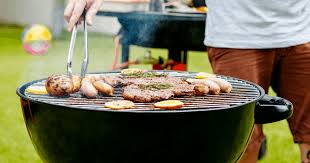You may need to apply more salt if your pan is especially dirty or rinse out the salt and start again.5 x research source. How To Clean A Dirty Bbq Grill Housewife How Tos