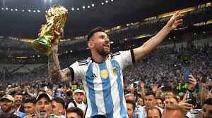 lionel messi fifa world cup trophy 2022