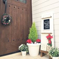 玄関 入り口 ダイソー サンタクロース ポインセチア ゴールドクレスト などのインテリア実例 2015 11 16 15 09 02 roomclip ルームクリップ 玄関 植物 玄関 テラス ポインセチア