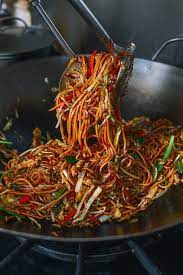 Lo Mein In A Wok gambar png