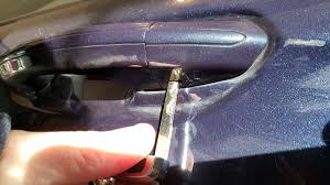 Finding yourself unable to open a car door can be a frustrating experience. Locked Out Of Your Ford With A Dead Battery Try This Torque News