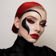 red lipstick and black eyeliner