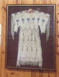 In this video brenda shows you how to create a very simple pattern to make your own buckskin jacket. This Beautiful Beaded Buckskin Dress Crazy Horse Memorial Facebook