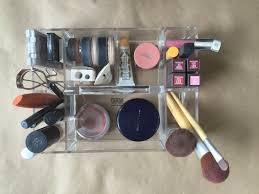 organizing my makeup and keeping it